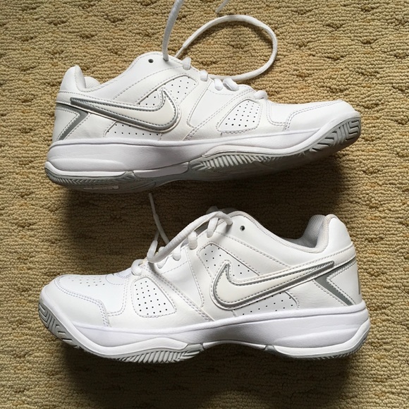 nike city court womens